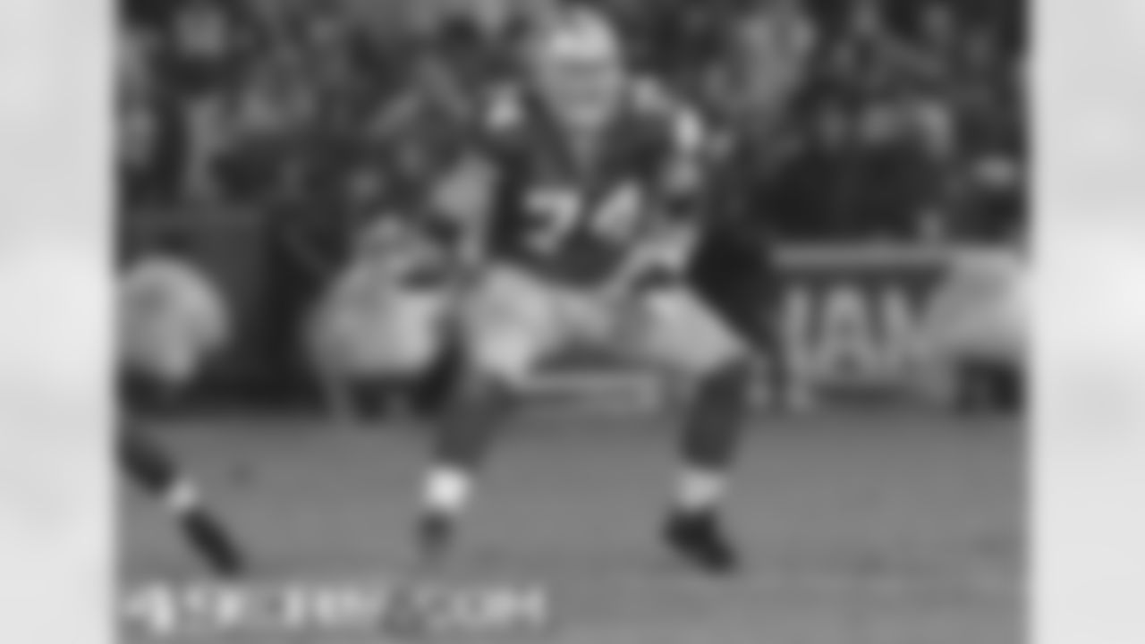 T Joe Staley