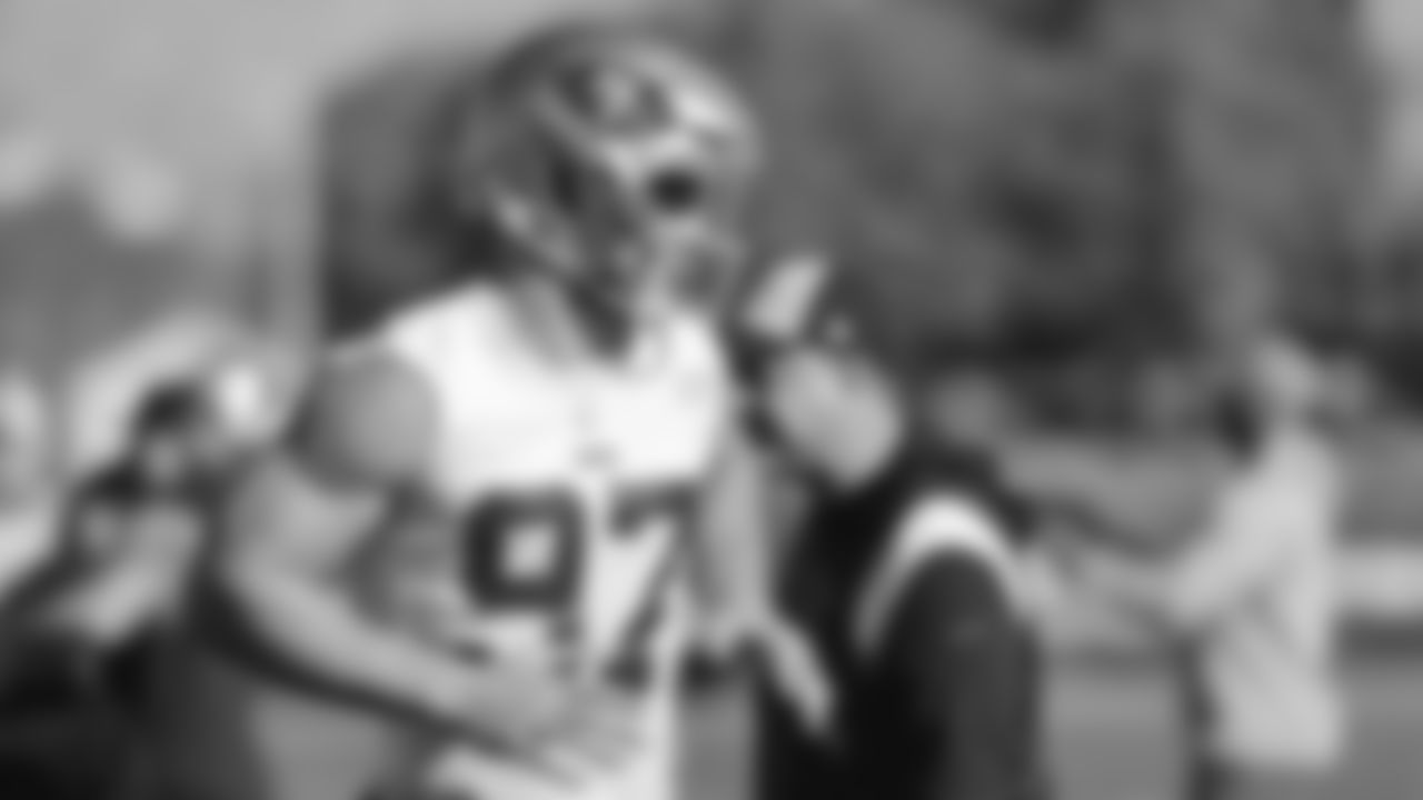 DL Nick Bosa