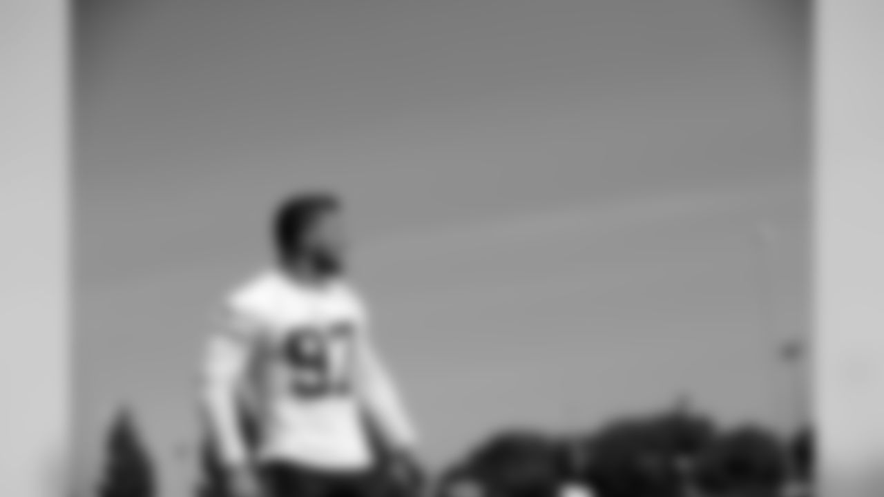 DL Nick Bosa