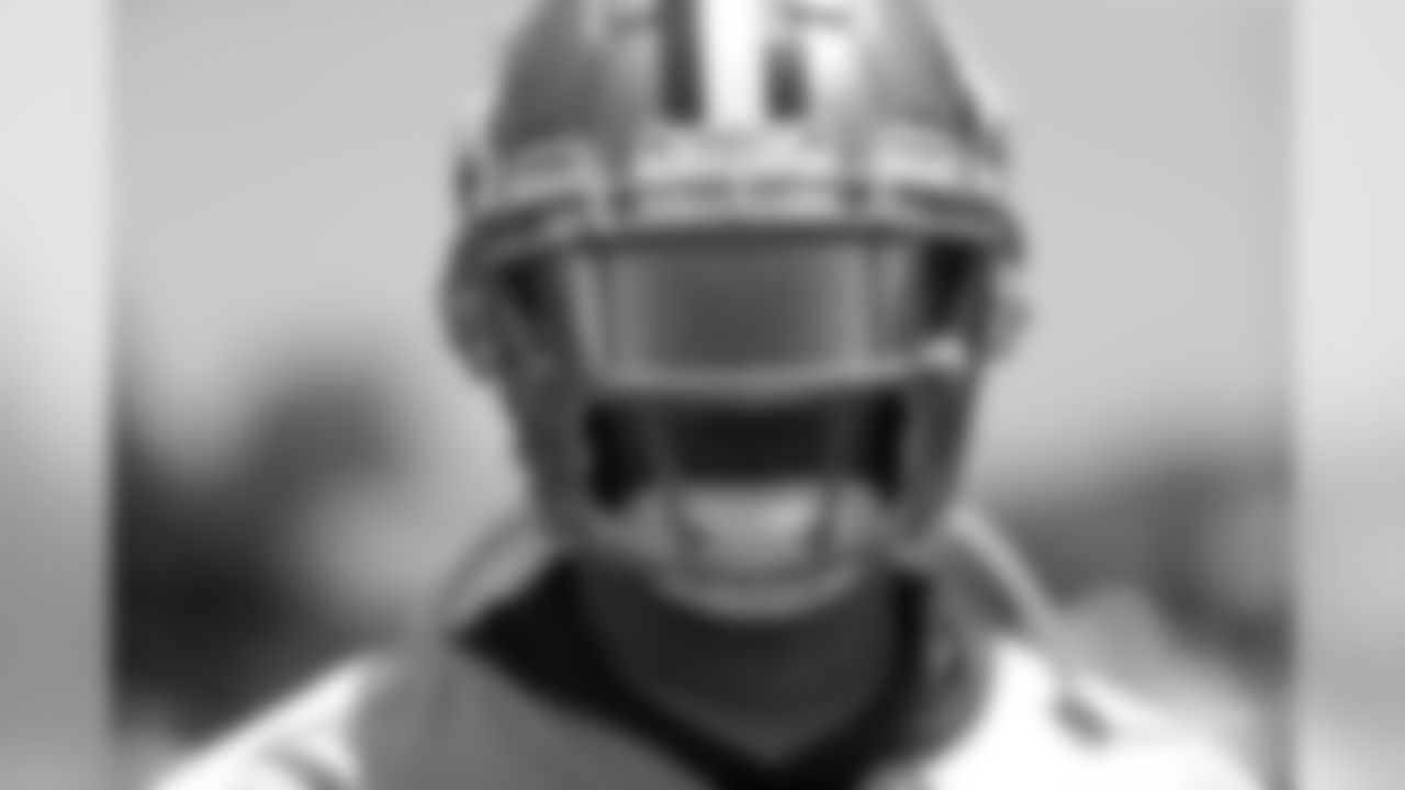 LS/TE Kyle Nelson