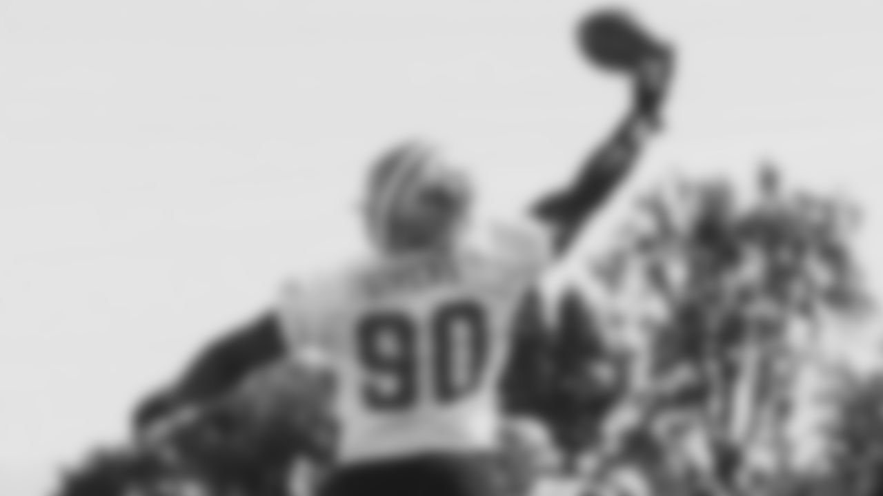 DL Kevin Givens