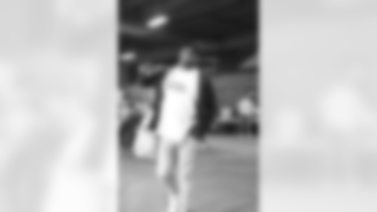 DL Kerry Hyder Jr.