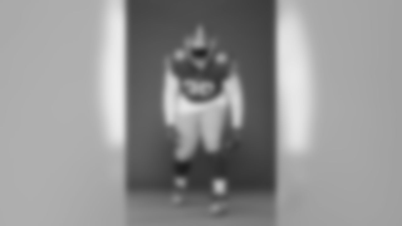 DL Javon Kinlaw