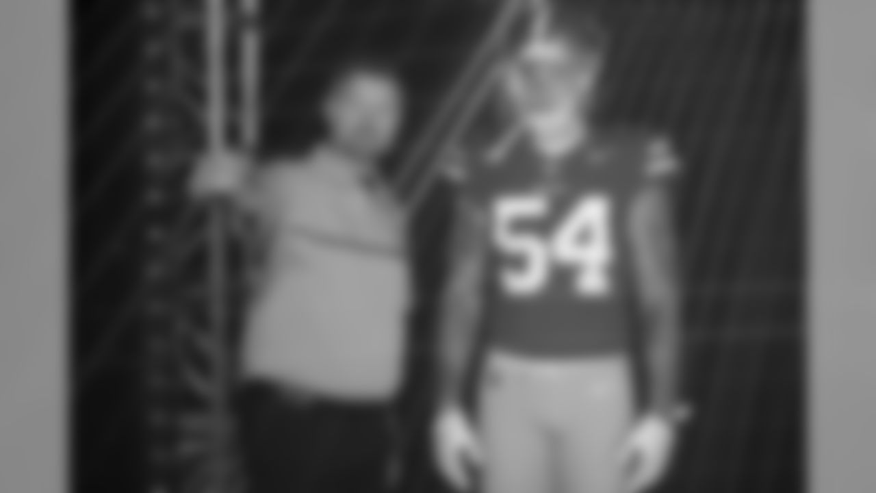 DL Cassius Marsh