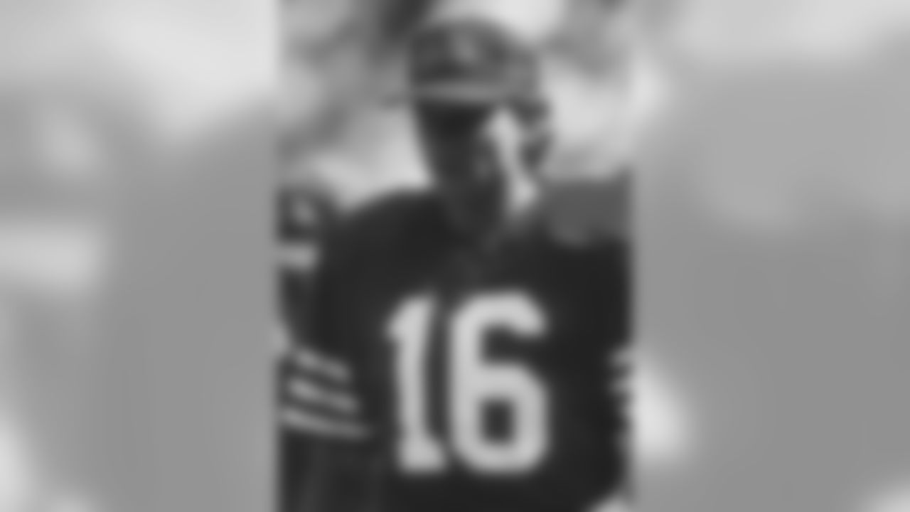 1982, 1984-86, 1988, 1990-91 -- Joe Montana