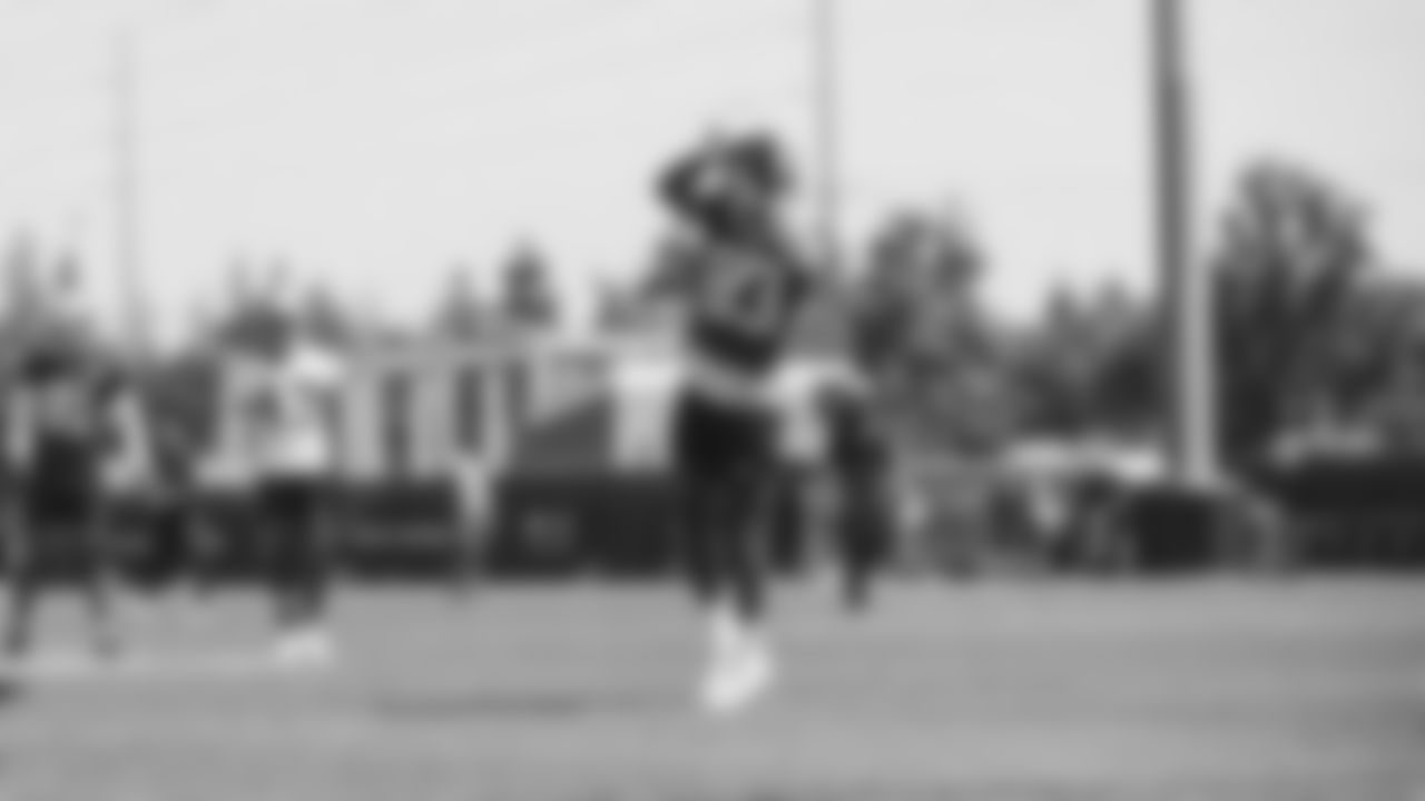 WR Tay Martin