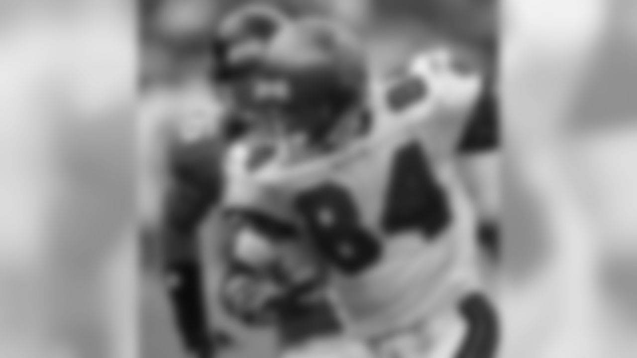 WR Joey Galloway