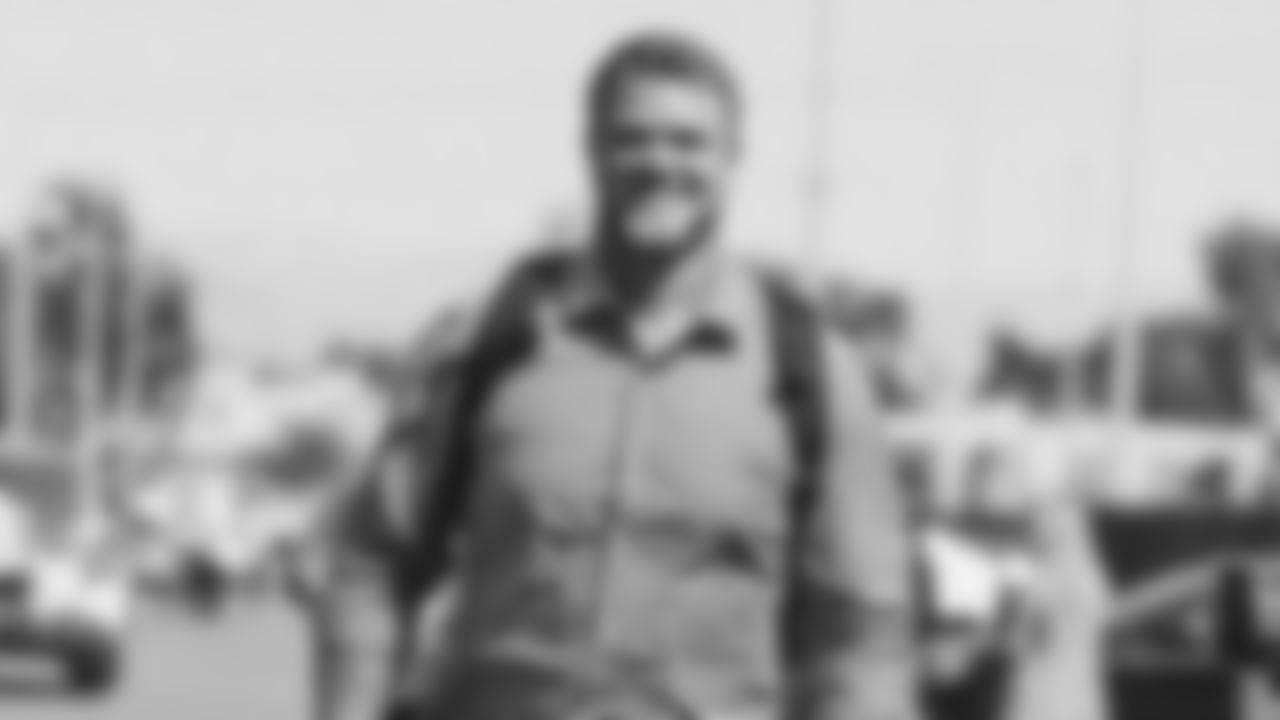T Mike McGlinchey