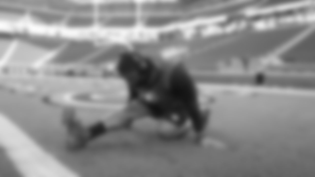 OL Laken Tomlinson