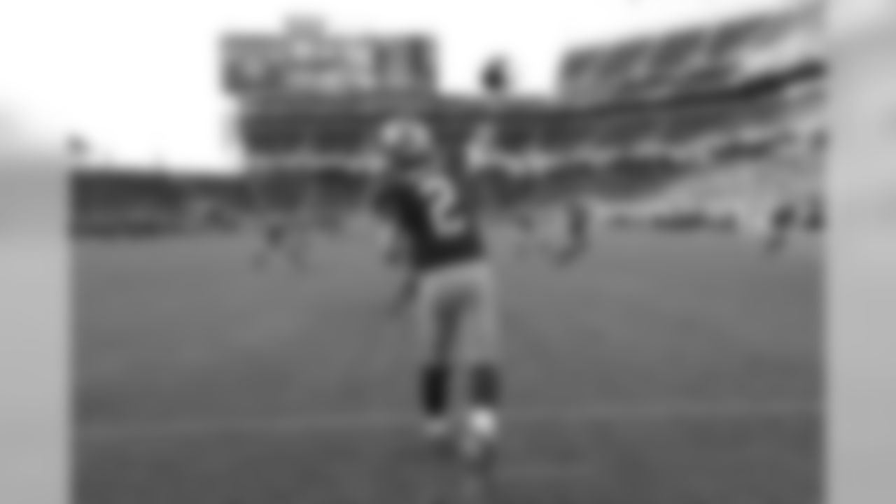 DL D.J. Jones