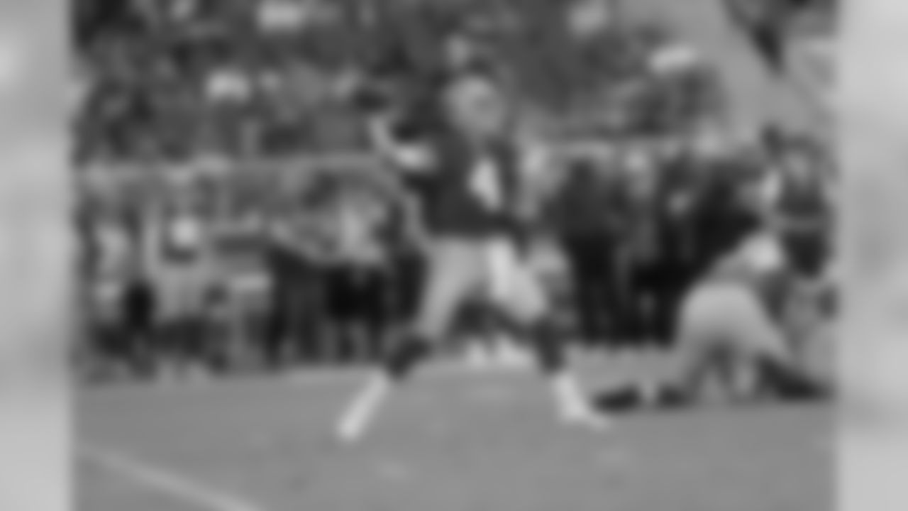 QB Nick Mullens