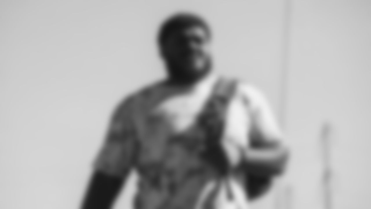 OL Jaylon Moore