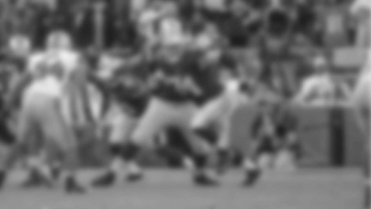 T Joe Staley