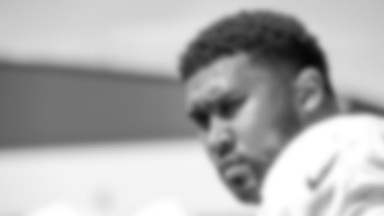 DL DeForest Buckner