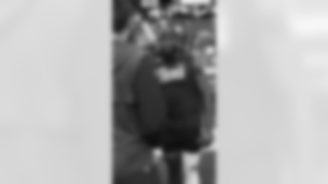 DL Charles Omenihu
