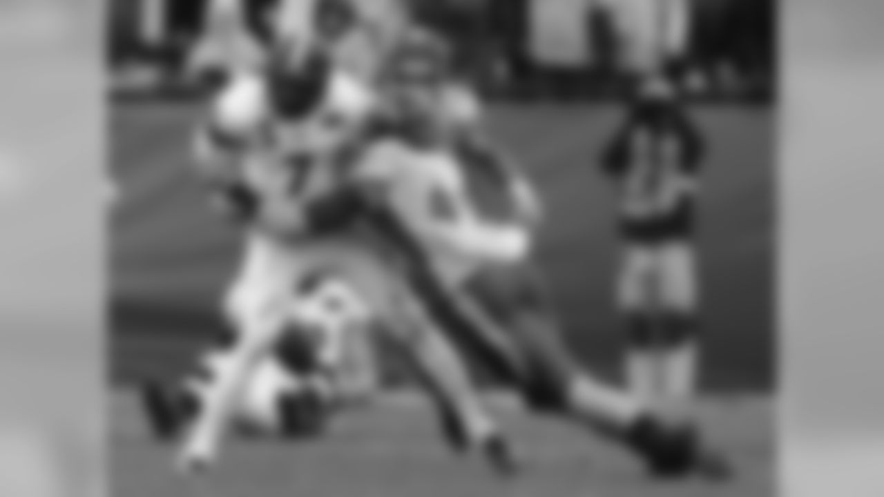 LB Nick DeLuca, North Dakota State