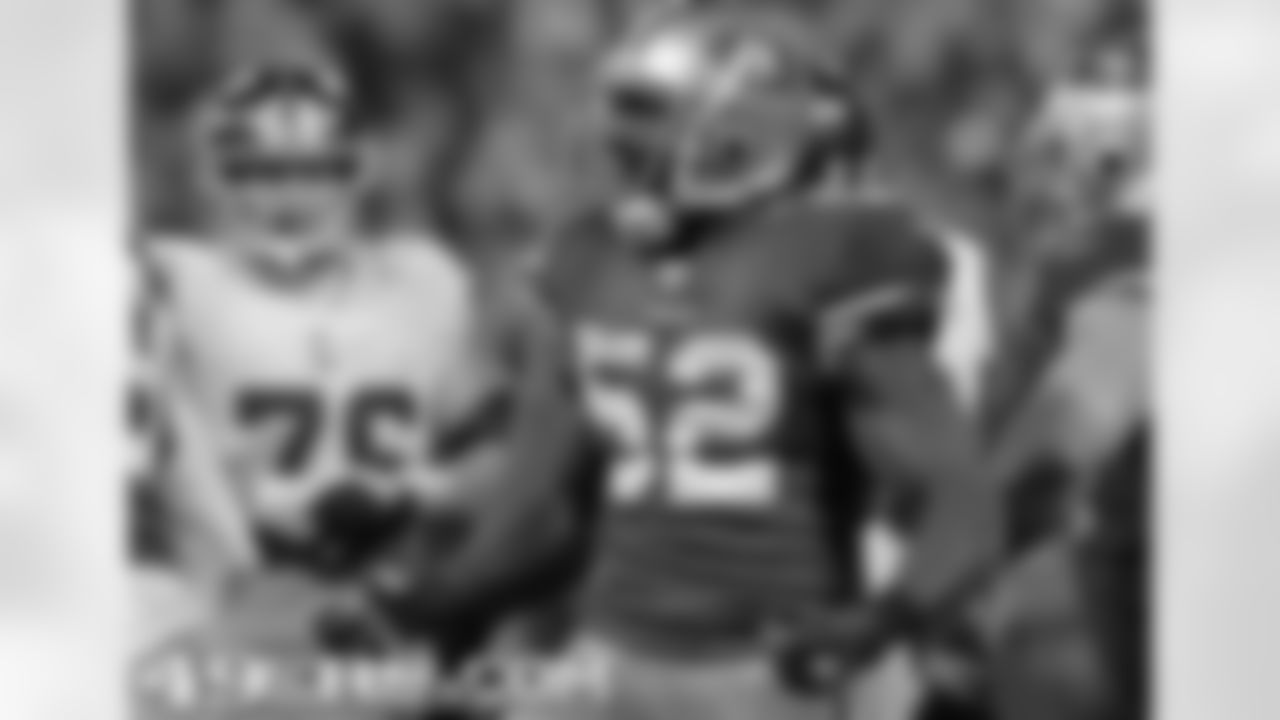LB Patrick Willis