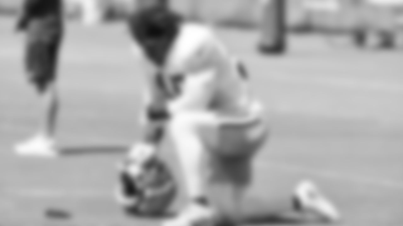 LB Marcelino McCrary-Ball