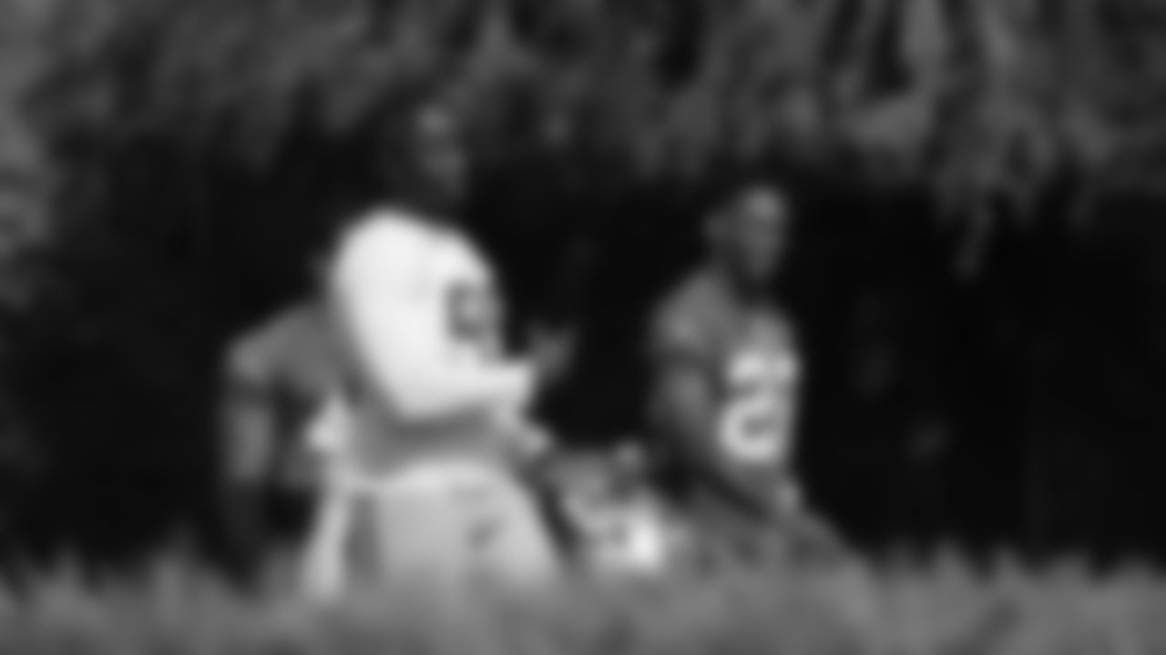 DT Javon Kinlaw, RB Wayne Gallman II