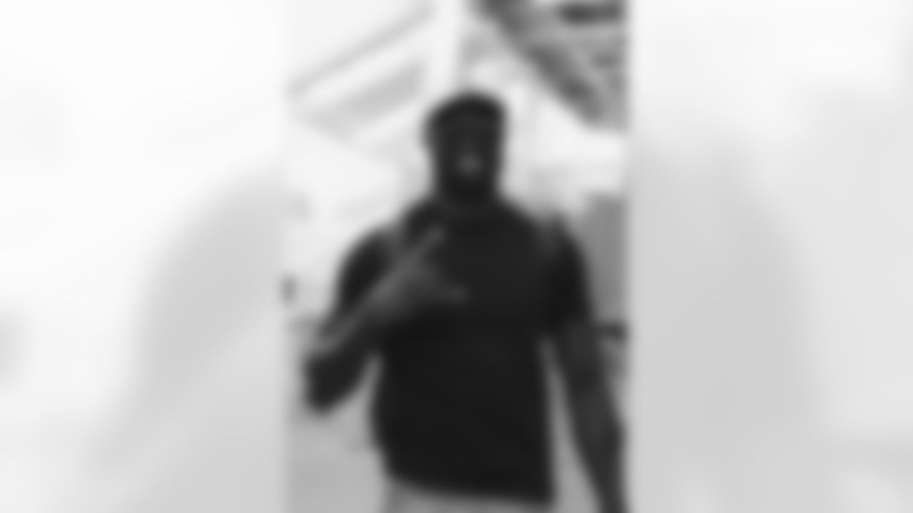 LB Oren Burks