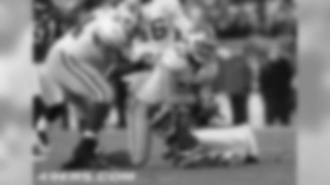 LB Matt Wilhelm