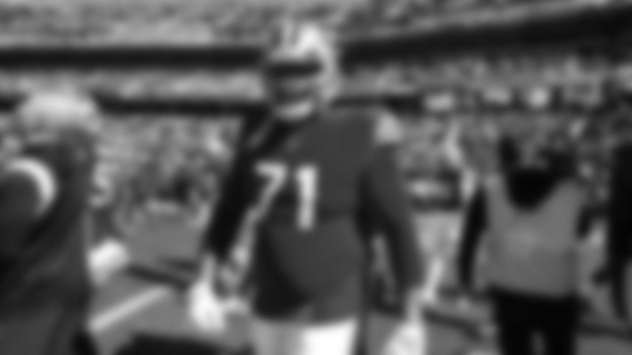 T Trent Williams