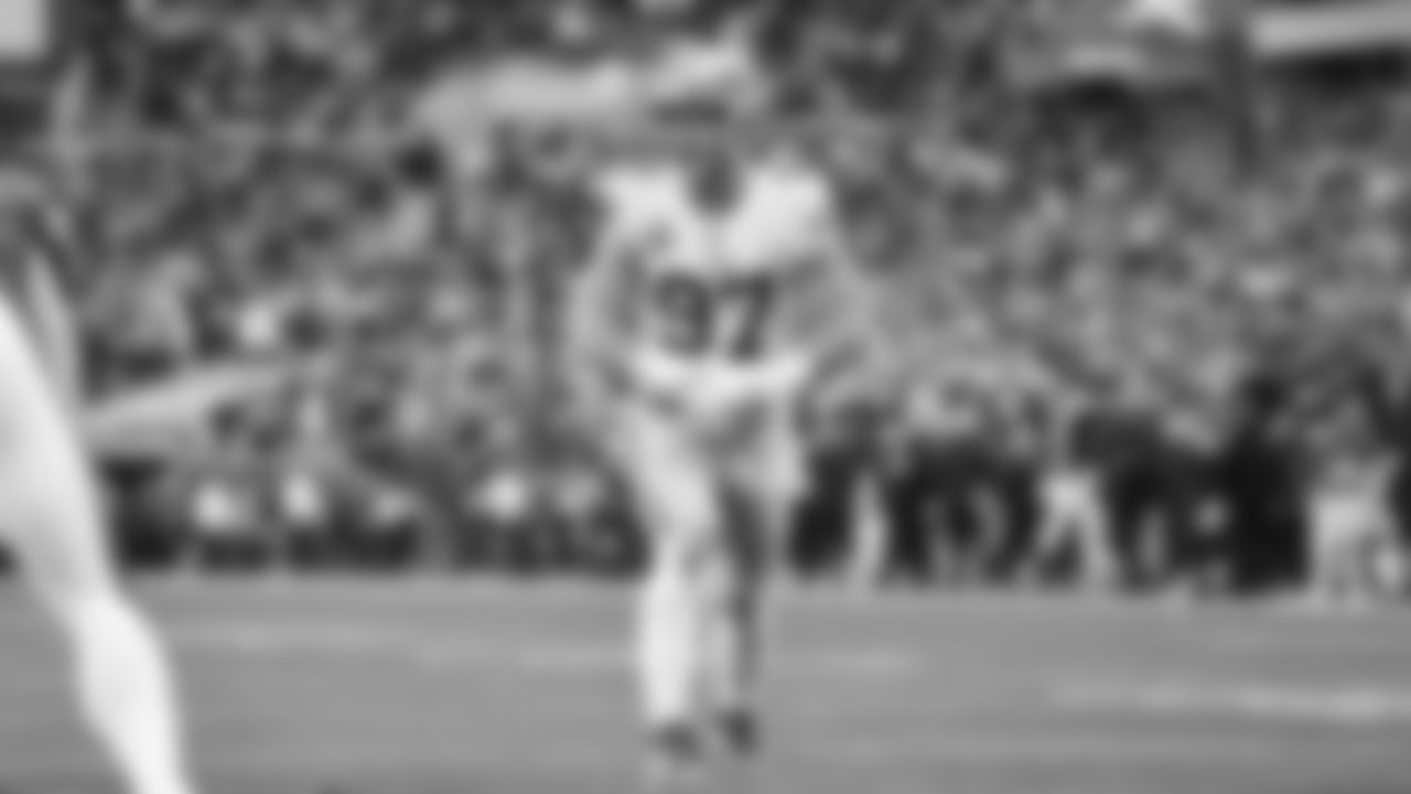 DL Nick Bosa