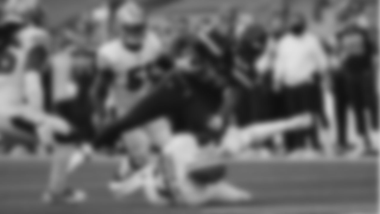 LB Dre Greenlaw