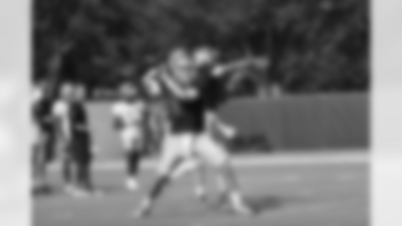 QB Nick Mullens