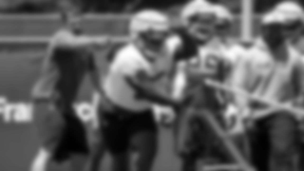 DL D.J. Jones