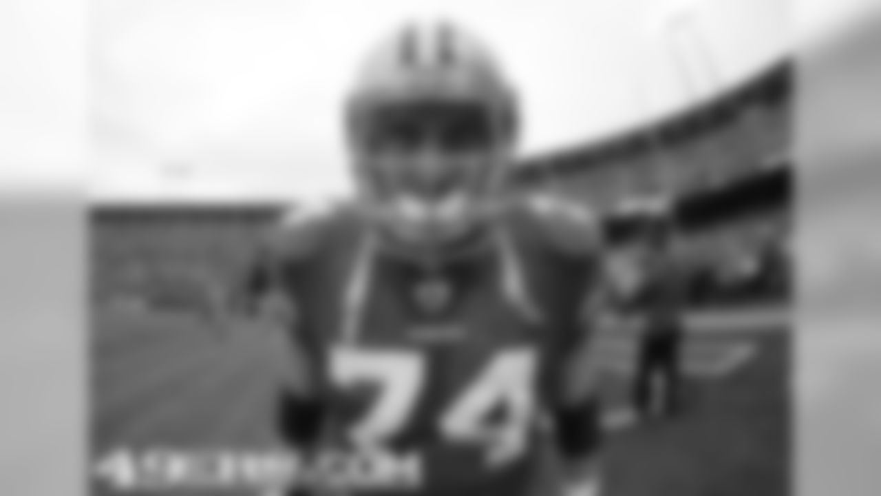 T Joe Staley