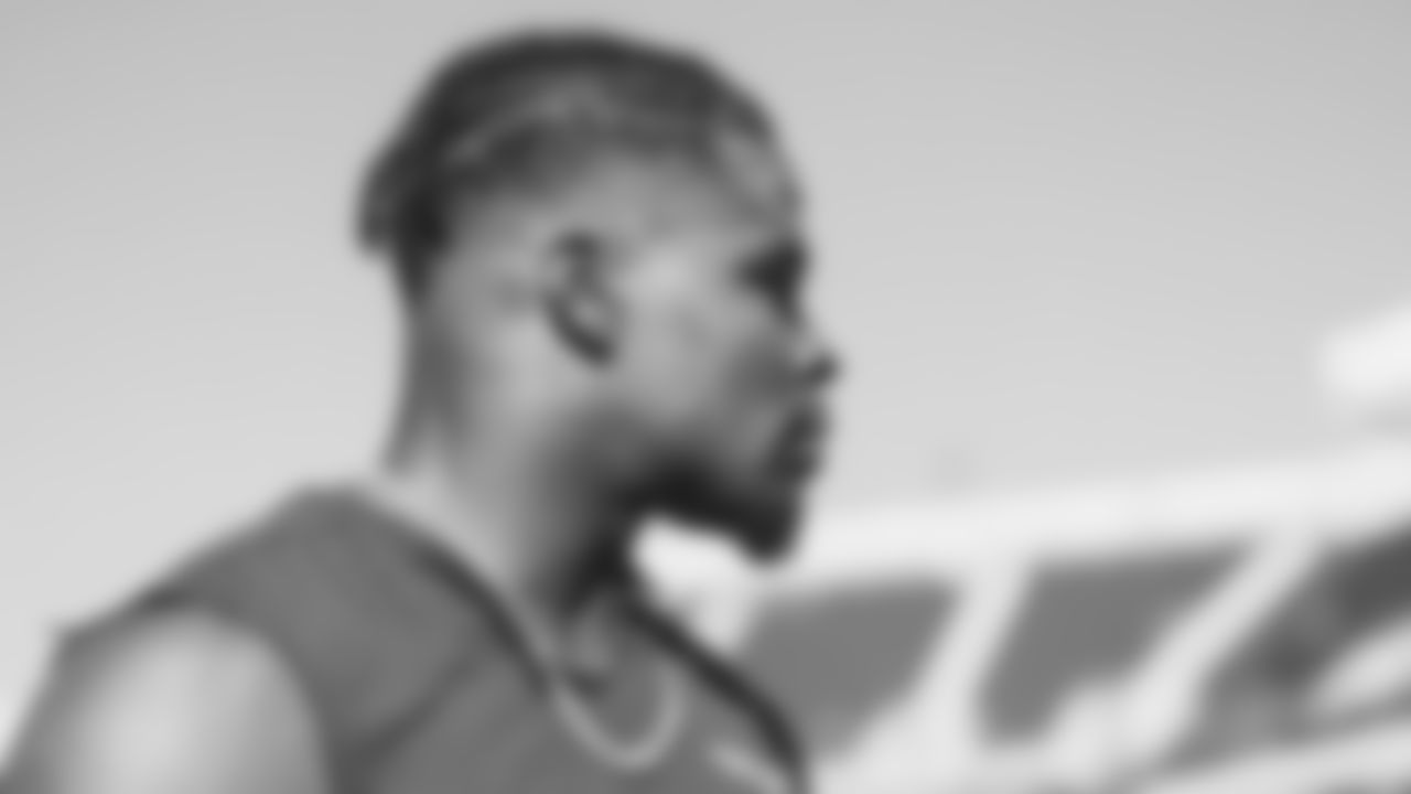 LB Dre Greenlaw