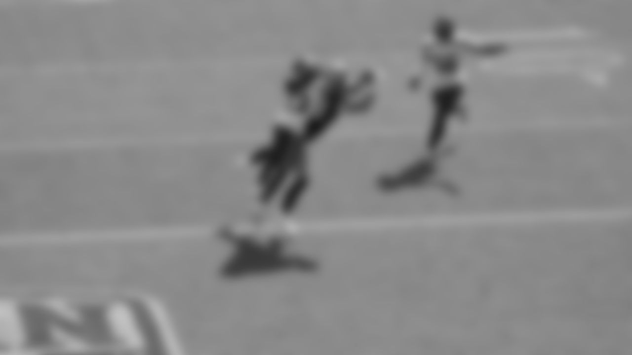 TE Ross Dwelley