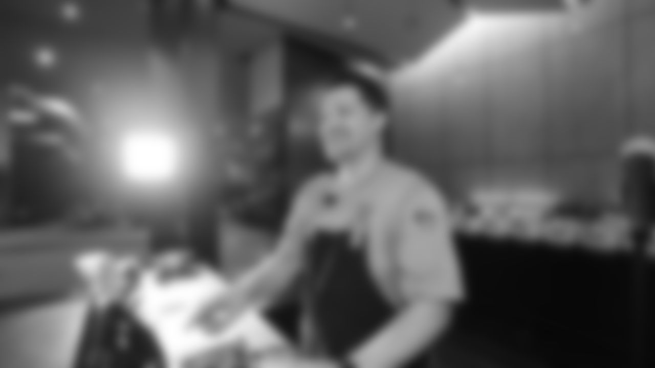 49ers Host Cooking Class for Domestic Violence Survivors