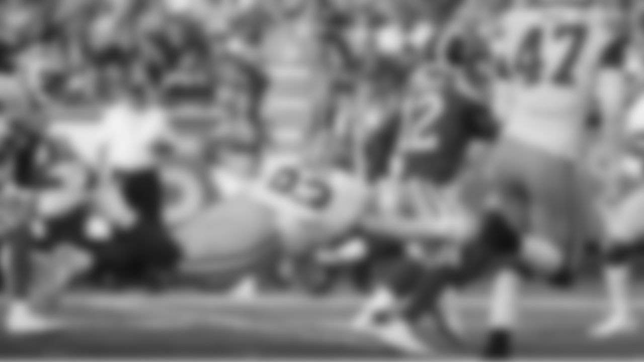 DL D.J. Jones