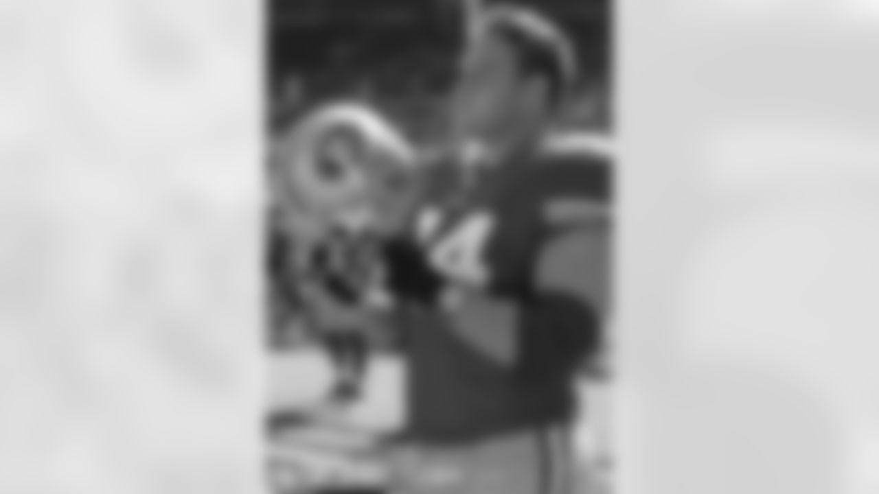 T Joe Staley