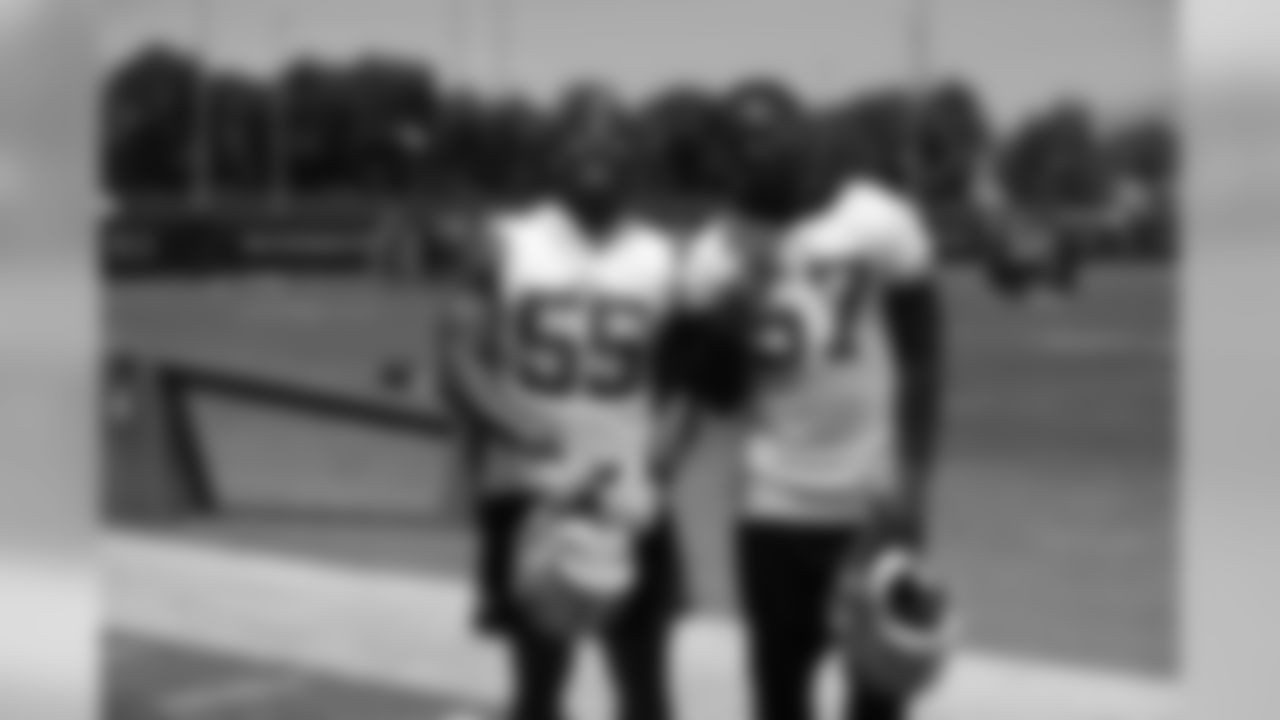 LB Pita Taumoepenu and LB Eli Harold
