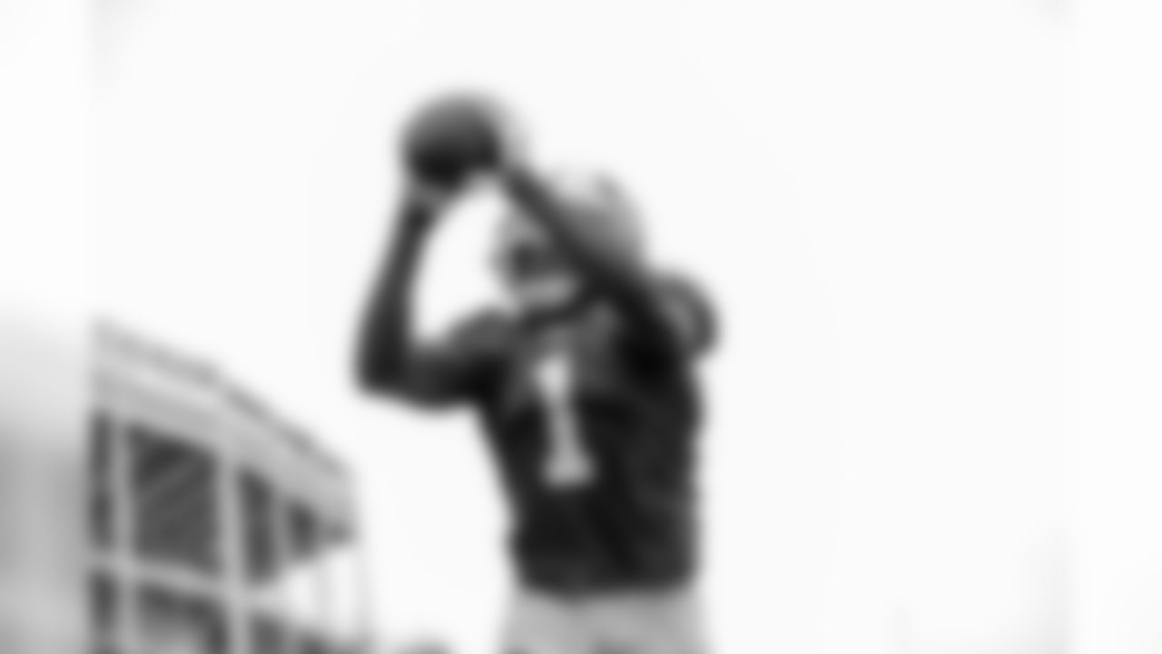 WR Victor Bolden Jr.
