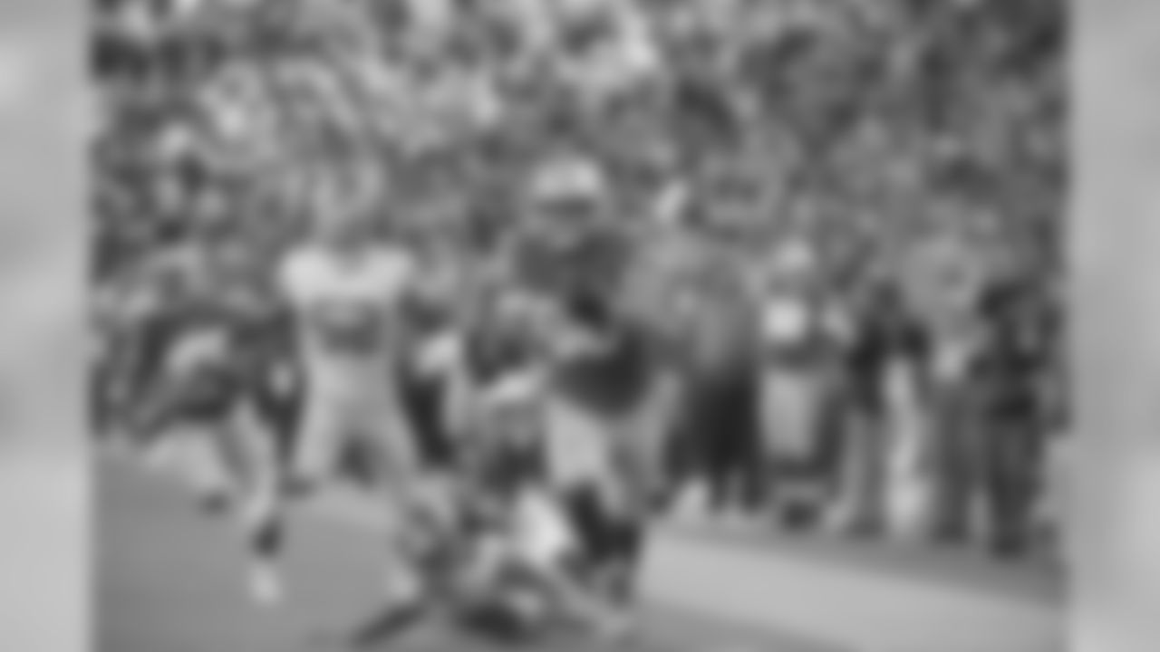 TE Garrett Celek