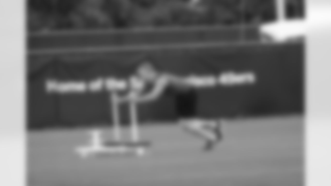DL Cassius Marsh