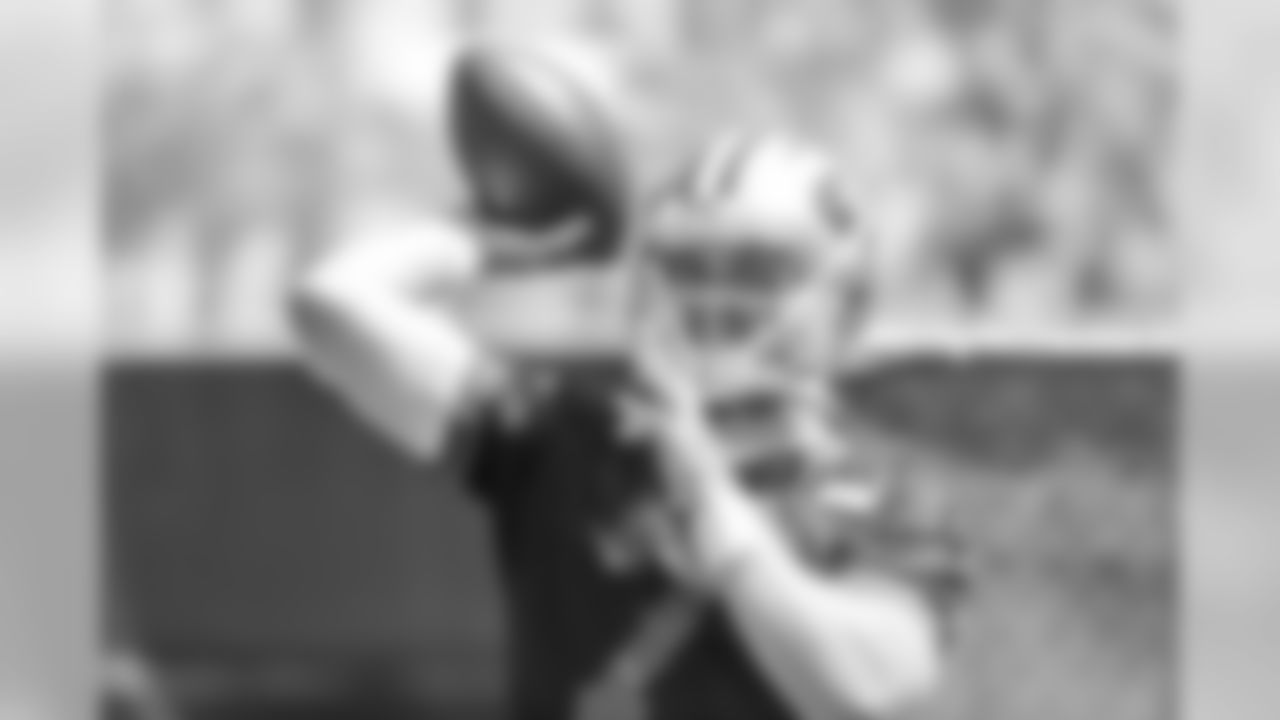QB Matt Barkley