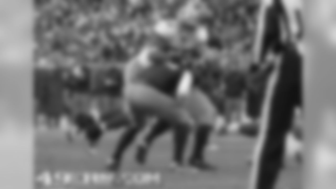 LB Ahmad Brooks vs. the Packers in 2010