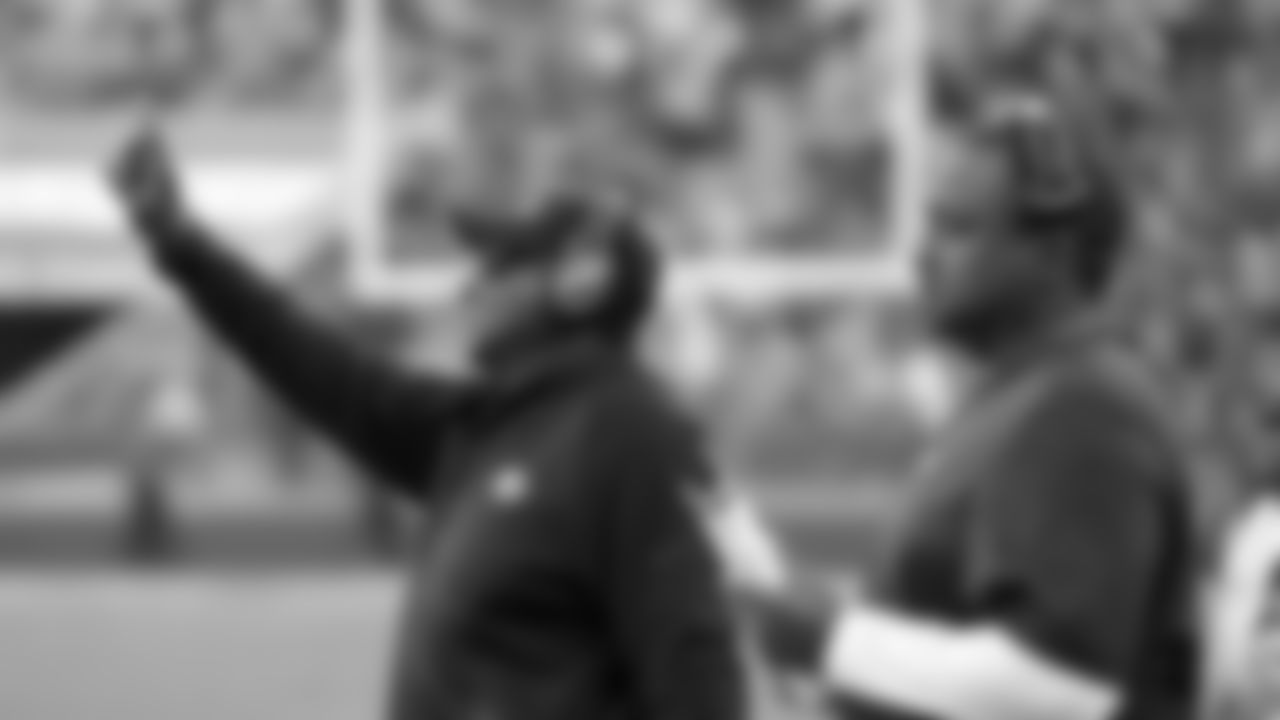 Running Backs Coach Bobby Turner, 49ers Assistant Head Coach/Tight Ends Coach Jon Embree