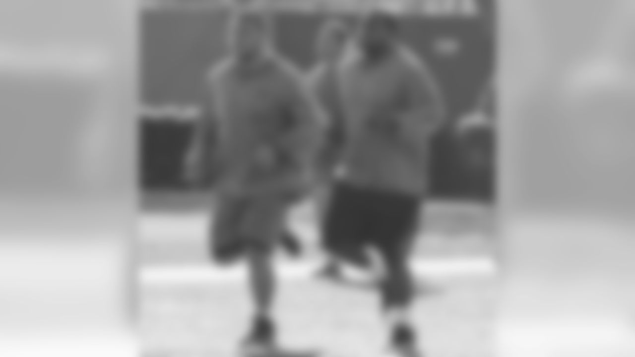Guards David Baas and Chilo Rachal