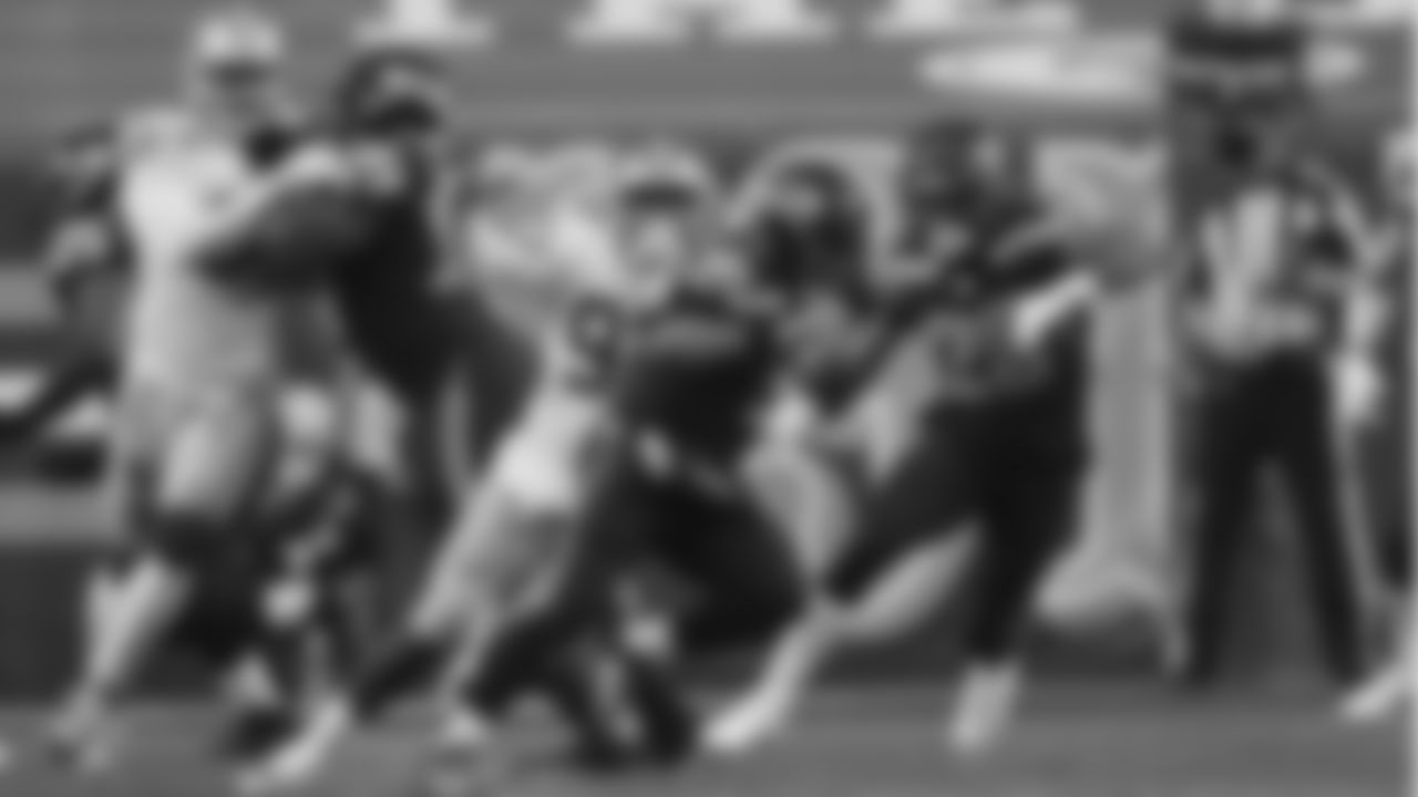 DL Kerry Hyder Jr.