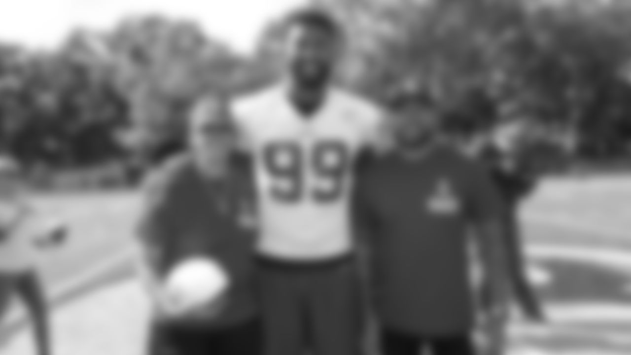 49ers & United Airlines take Veterans on the Road to our Nation's Capital