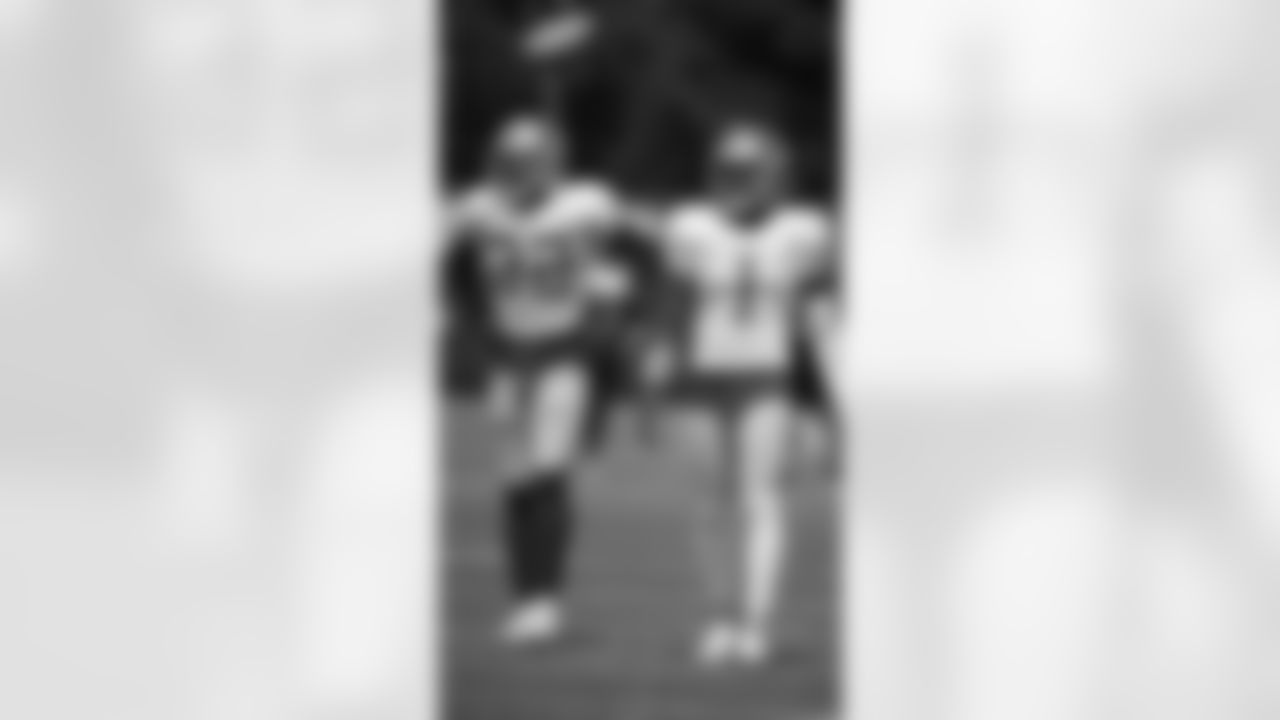 S Tavon Wilson, DB Jimmie Ward