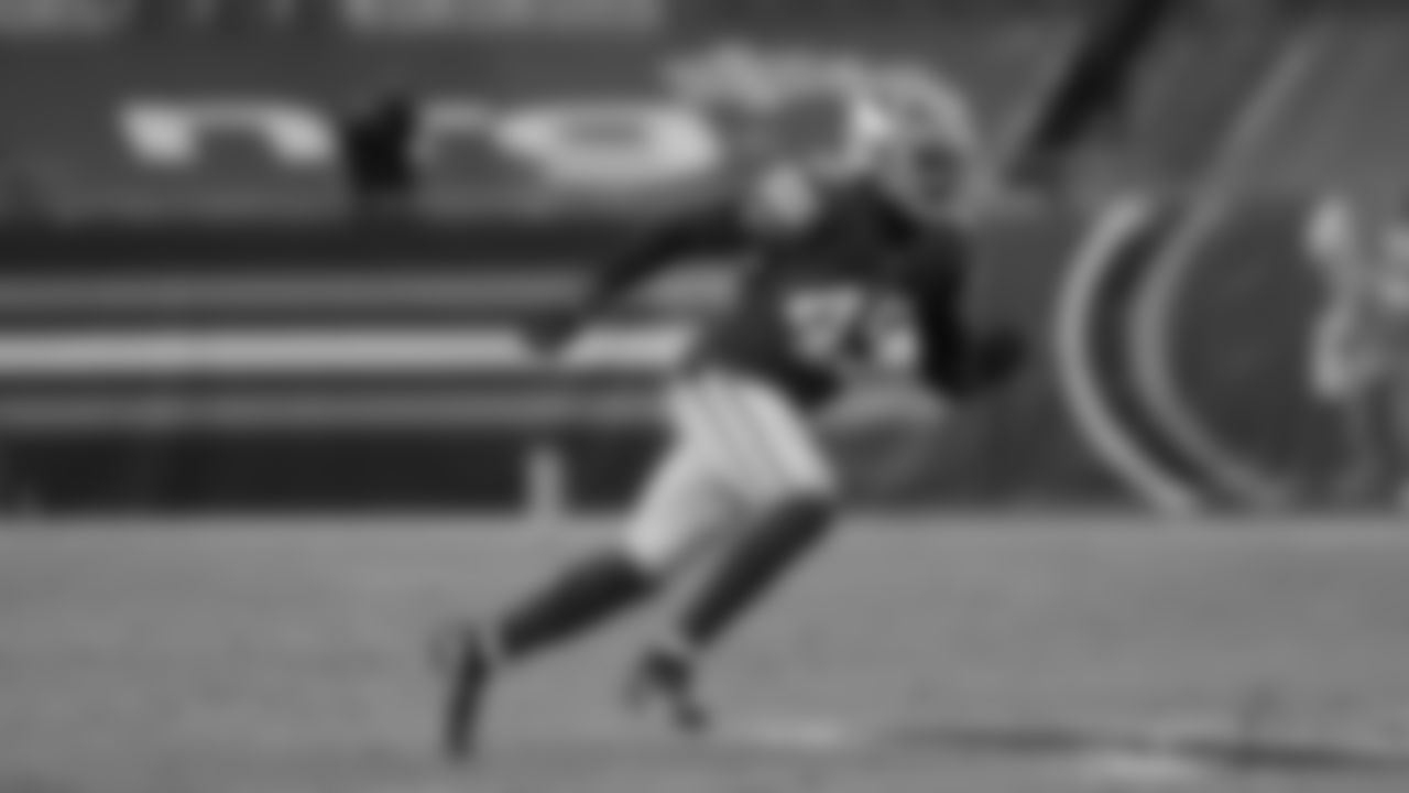 LB Demetrius Flannigan-Fowles