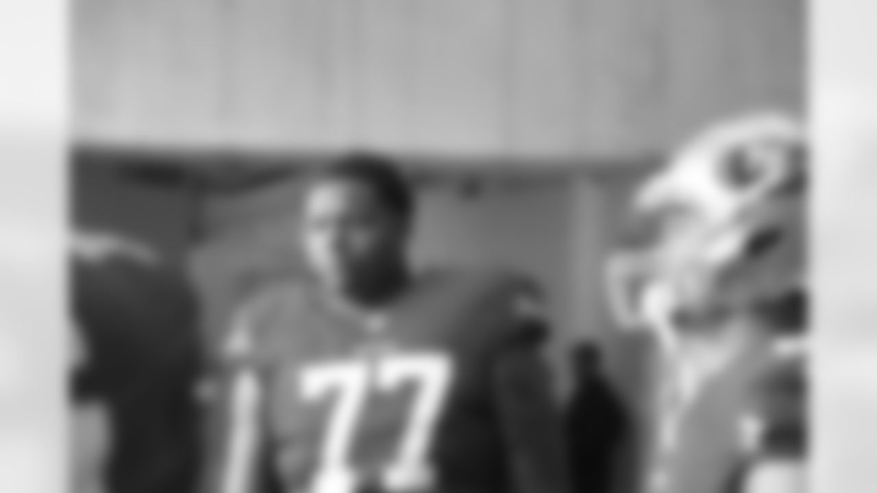 OL - Trent Brown