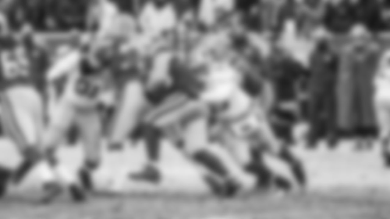 LB Ahmad Brooks